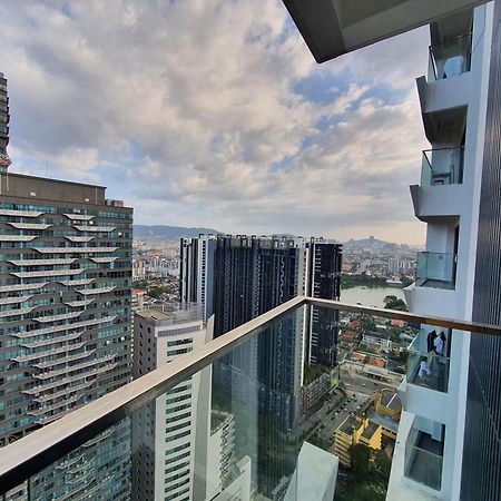 Reizz Residence By Luxury Suites Kuala Lumpur Exterior photo