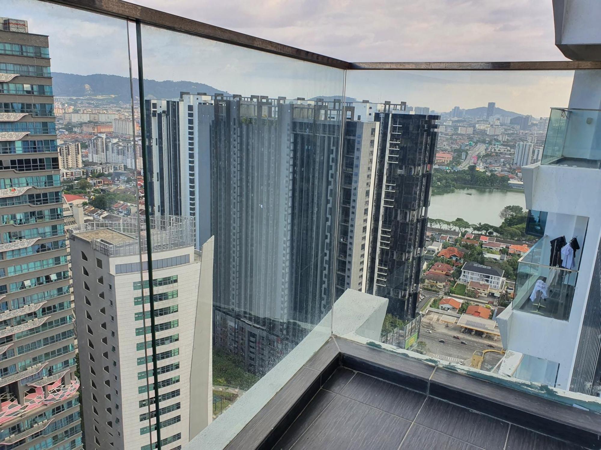 Reizz Residence By Luxury Suites Kuala Lumpur Exterior photo
