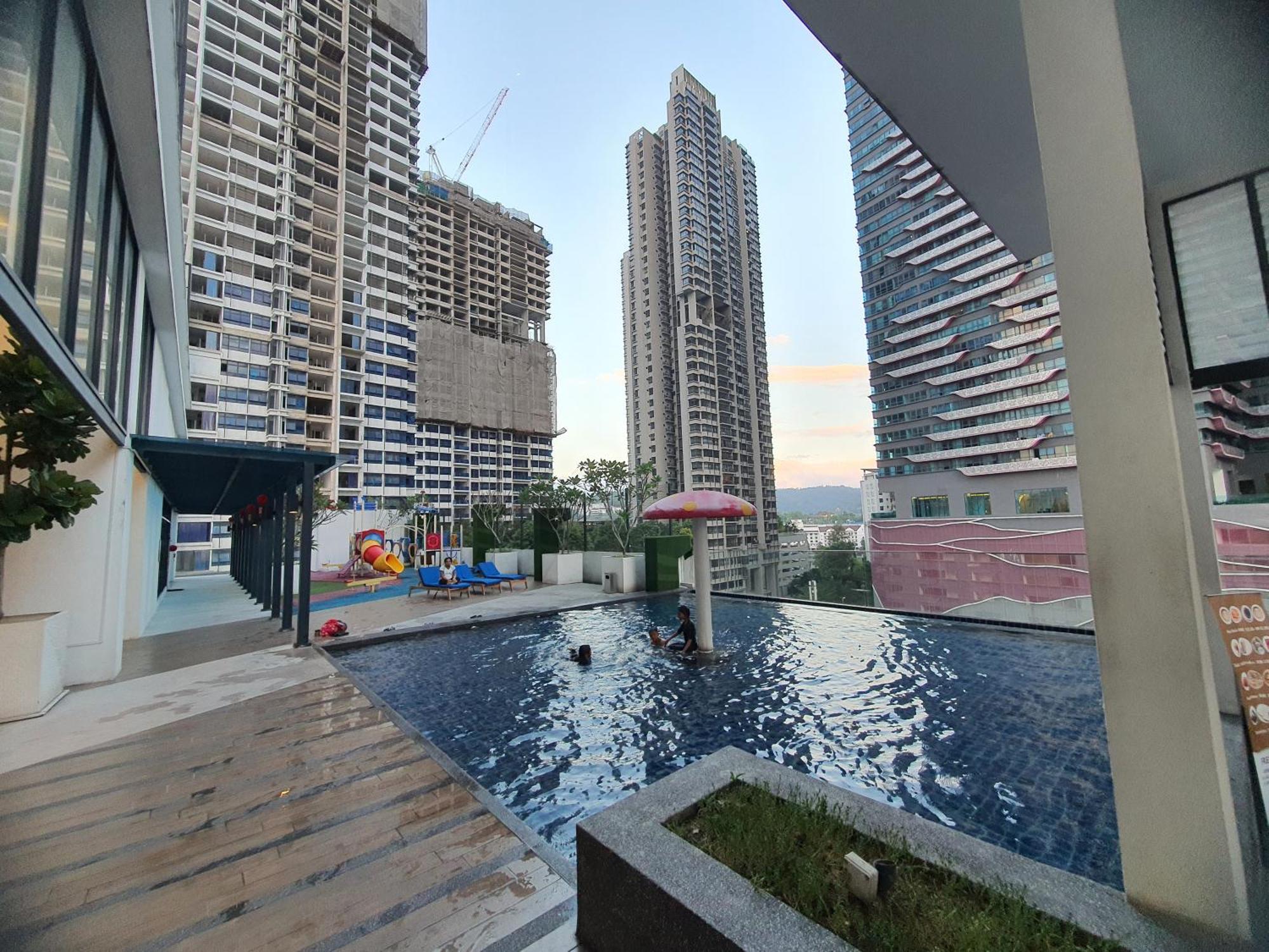 Reizz Residence By Luxury Suites Kuala Lumpur Exterior photo