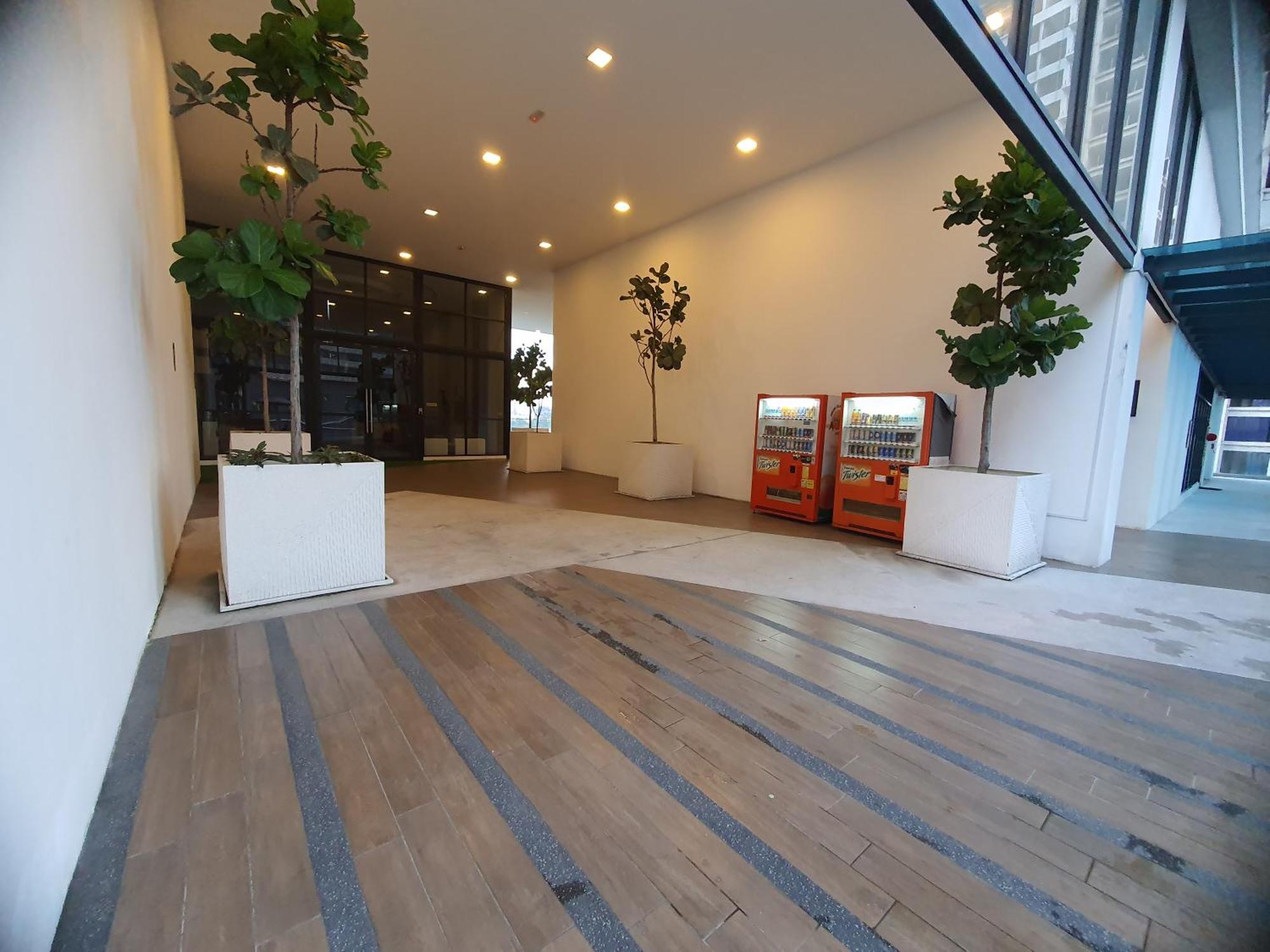 Reizz Residence By Luxury Suites Kuala Lumpur Exterior photo